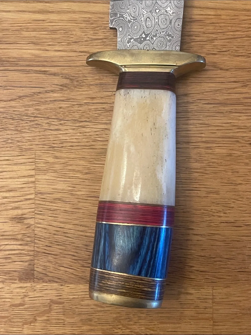 Damascus Blade Fixed Knife with Ivory-Tone and Blue Handle Accents